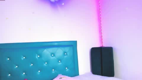 Snapshot of star_darling chatting on February 2025 02:03:02 AM S T A R online show from February 2025 02:03:02 AM