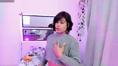Snapshot of star_darling chatting on June 2026 10:24:01 AM S T A R online show from June 2026 10:24:01 AM