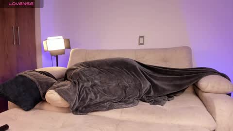 Snapshot of starcollens chatting on December 2024 04:30:02 AM EVA COLLENS online show from December 2024 04:30:02 AM