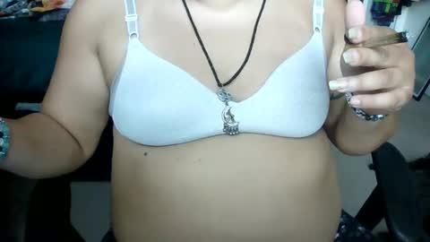 Snapshot of starella___saxxxton chatting on October 2025 01:28:02 PM starella___saxxxton online show from October 2025 01:28:02 PM