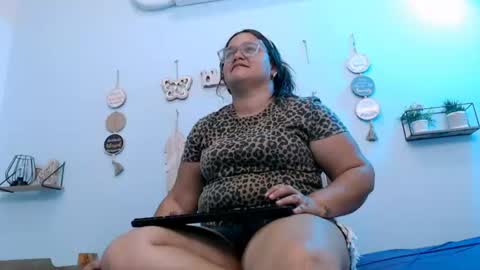alejandra online show from July 2026 07:12:02 PM