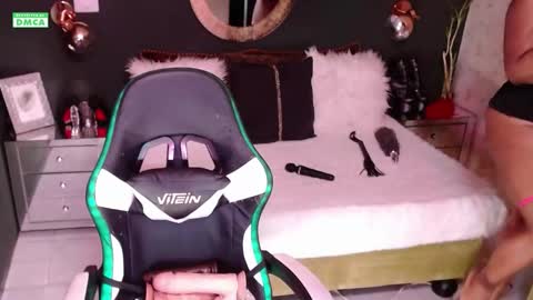 Welcome Im VICTORIA  Your love is my passion activate my love and moaning with your tips and enjoy with me online show from September 2025 01:38:02 AM