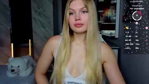 Snapshot of starlight_2004 chatting on July 2026 03:48:02 AM Caroline online show from July 2026 03:48:02 AM