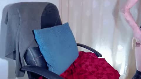 Snapshot of starlightheaven chatting on October 2025 02:53:02 AM Angela online show from October 2025 02:53:02 AM