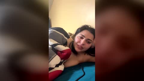 Snapshot of starrie_marrie chatting on February 2026 02:05:01 AM starrie_marrie online show from February 2026 02:05:01 AM