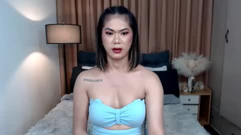 Snapshot of starryseductress chatting on November 2025 09:56:02 AM Miss Riri online show from November 2025 09:56:02 AM