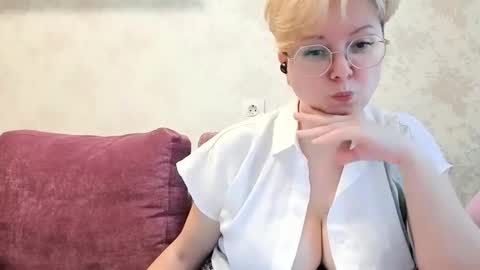 Stasya online show from April 2026 01:52:01 PM