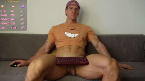 Snapshot of steevemuscle chatting on May 2026 02:42:01 AM Steeve online show from May 2026 02:42:01 AM