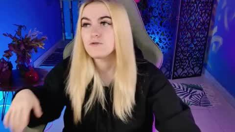 stef_nicks online show from September 2025 05:23:01 AM