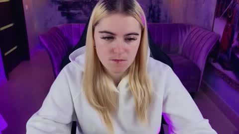 stef_nicks online show from October 2025 05:39:02 AM