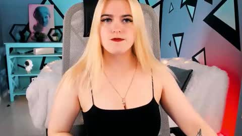stef_nicks online show from November 2025 09:04:01 AM