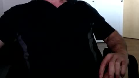 Snapshot of stefan2580 chatting on February 2026 01:48:02 PM Stefan online show from February 2026 01:48:02 PM