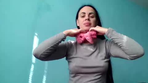 Snapshot of stefaniyax chatting on October 2025 09:19:01 AM stefaniyax online show from October 2025 09:19:01 AM