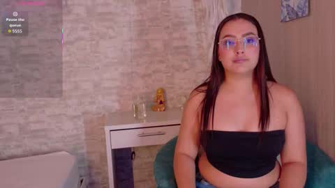 Stefanny online show from October 2025 07:48:01 PM