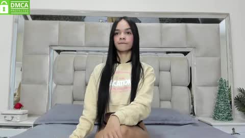 Stefany online show from January 2025 07:34:01 PM