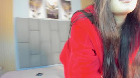 Stefany online show from October 2025 12:48:02 PM