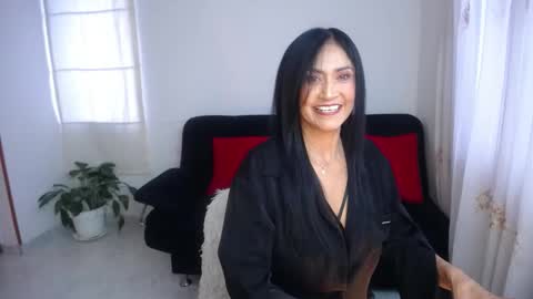 Snapshot of steffy_31 chatting on November 2025 09:50:01 PM Steffy online show from November 2025 09:50:01 PM