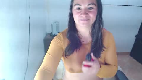 Snapshot of stefializon70 chatting on September 2025 10:11:01 PM StefiAlizon online show from September 2025 10:11:01 PM