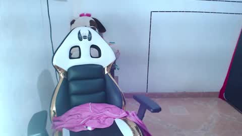 Snapshot of stefializon70 chatting on October 2025 03:18:02 AM StefiAlizon online show from October 2025 03:18:02 AM