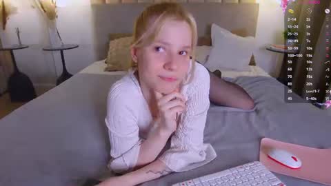 Stefie online show from July 2026 05:27:02 AM