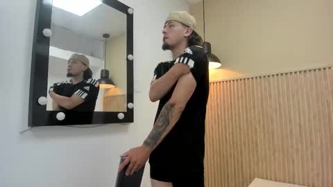 steiner_01 online show from October 2025 04:49:01 AM