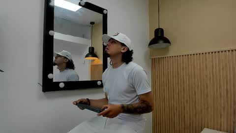 steiner_01 online show from November 2025 04:12:01 AM