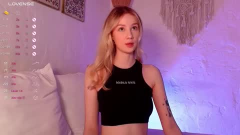 Snapshot of stela_artois chatting on March 2025 05:45:01 PM My name is Stella Nice to meet you Fav Pattern is 111 boobs are real online show from March 2025 05:45:01 PM