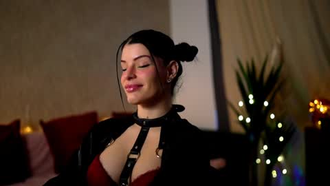 Snapshot of stella_shock chatting on January 2025 07:00:01 AM Stella online show from January 2025 07:00:01 AM