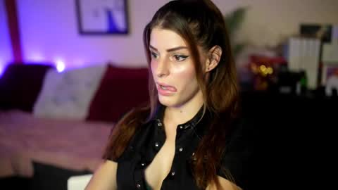 Snapshot of stella_shock chatting on September 2025 03:58:02 PM Stella online show from September 2025 03:58:02 PM