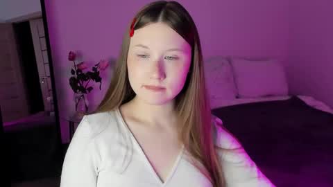 Snapshot of stella_sunny chatting on January 2025 05:50:01 AM stella_sunny online show from January 2025 05:50:01 AM