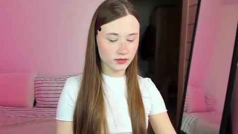 Snapshot of stella_sunny chatting on November 2025 07:13:01 PM stella_sunny online show from November 2025 07:13:01 PM