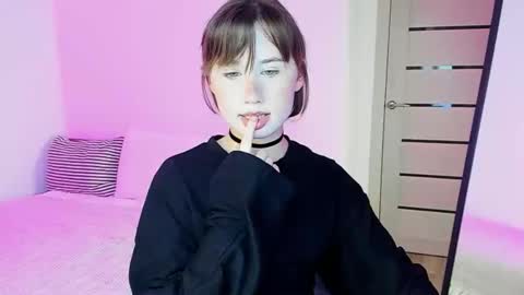 Snapshot of stella_sunny chatting on November 2025 02:37:02 AM stella_sunny online show from November 2025 02:37:02 AM