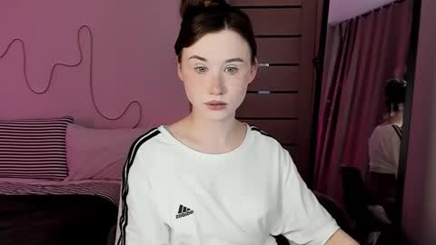 Snapshot of stella_sunny chatting on January 2026 06:57:01 PM stella_sunny online show from January 2026 06:57:01 PM