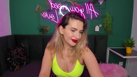 Snapshot of stellaalluring chatting on April 2026 02:12:02 AM Stella online show from April 2026 02:12:02 AM