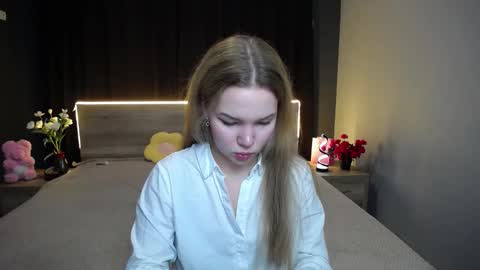 Snapshot of stellalights chatting on November 2025 01:33:02 PM stellalights online show from November 2025 01:33:02 PM