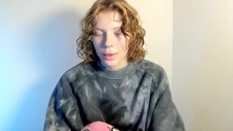 Snapshot of stellaswen chatting on October 2025 11:43:01 AM S T E L L A online show from October 2025 11:43:01 AM