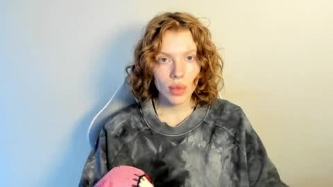 S T E L L A online show from December 2025 08:54:02 AM