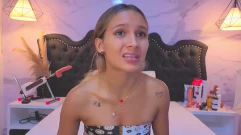 Stefff  online show from May 2026 11:00:02 PM
