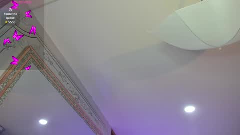         online show from February 2025 02:06:02 AM