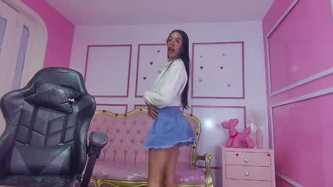 Stephania online show from December 2024 03:47:02 AM