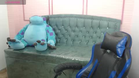 Stephania online show from February 2025 10:23:02 AM