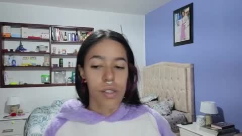 Snapshot of stephania_t chatting on February 2026 02:46:02 PM Stephania online show from February 2026 02:46:02 PM