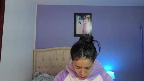 Snapshot of stephania_t chatting on May 2026 02:47:01 PM Stephania online show from May 2026 02:47:01 PM