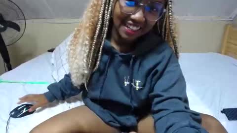 perfectly imperfect girl online show from March 2025 03:45:01 AM