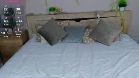 Stephanie online show from July 2026 12:50:02 AM