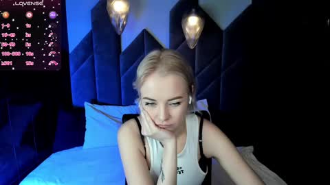Stephanie Sea online show from February 2025 05:21:01 PM