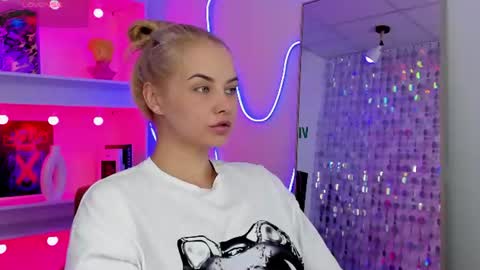Stephanie Sea online show from July 2026 05:17:01 AM
