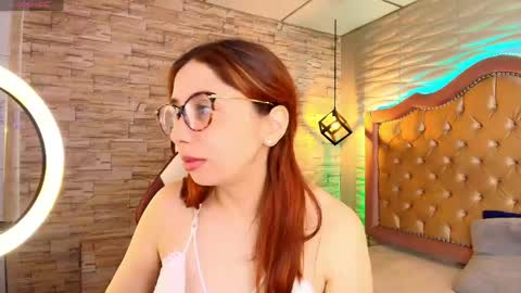 Snapshot of stephaniesun_ chatting on April 2026 12:53:02 PM Stephaniesun online show from April 2026 12:53:02 PM