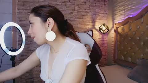 Snapshot of stephaniesun_ chatting on April 2026 01:09:02 PM Stephaniesun online show from April 2026 01:09:02 PM