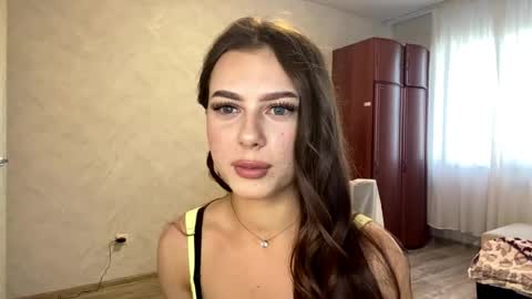 Stephani online show from May 2026 03:08:01 PM